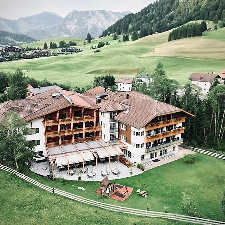 Hotel Bogner Hof Tannheim Exterior photo